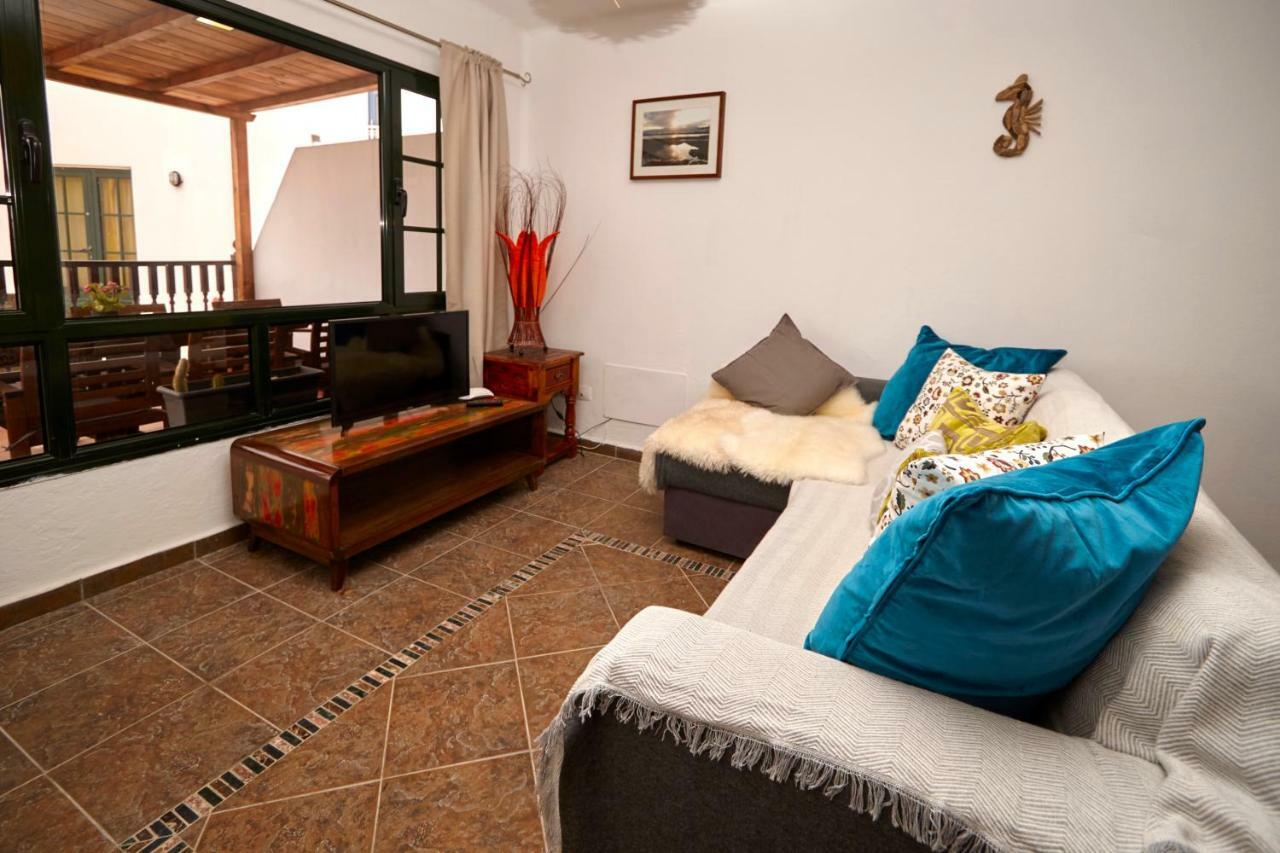 Casa Margarita - Shared Pool - Close To Seafront Promenade Punta Mujeres 외부 사진